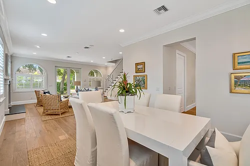 725 Pirate Cove Ln Photo 1