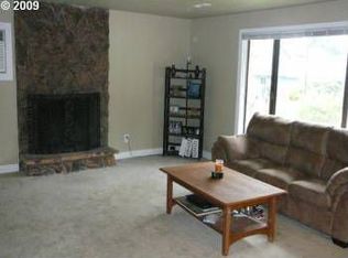 7065 SW 182nd Ave, Beaverton, OR 97007