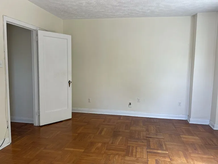 The Royal York Apartments — Photo 137