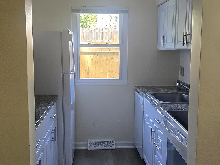 762 Mentor Ave #48 — Photo 5
