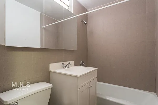 Rented by MNS | media 17