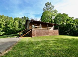 572 Arch Mill Rd, Buchanan, VA 24066