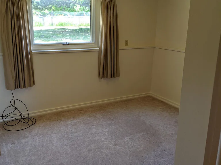 3302 Wagon Wheel Rd — Photo 2