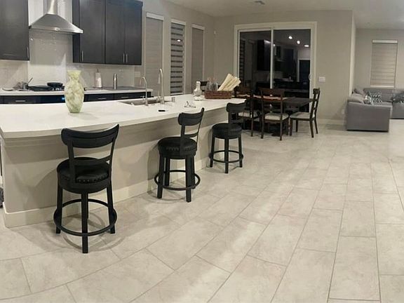5th image of 453 Spring Dove Ave
