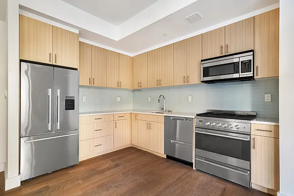 Rented by Halstead Real Estate | media 18