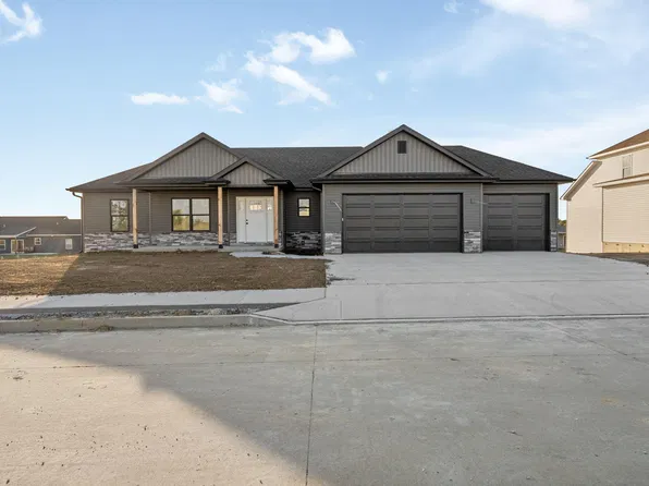 2471 Fox Hollow Dr, Boonville, MO 65233