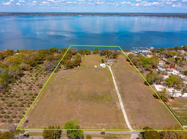 13311 SE Sunset Harbor Rd, Weirsdale, FL 32195