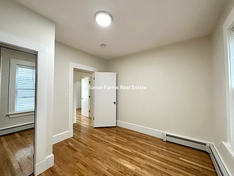 11 Elder St — Photo 8