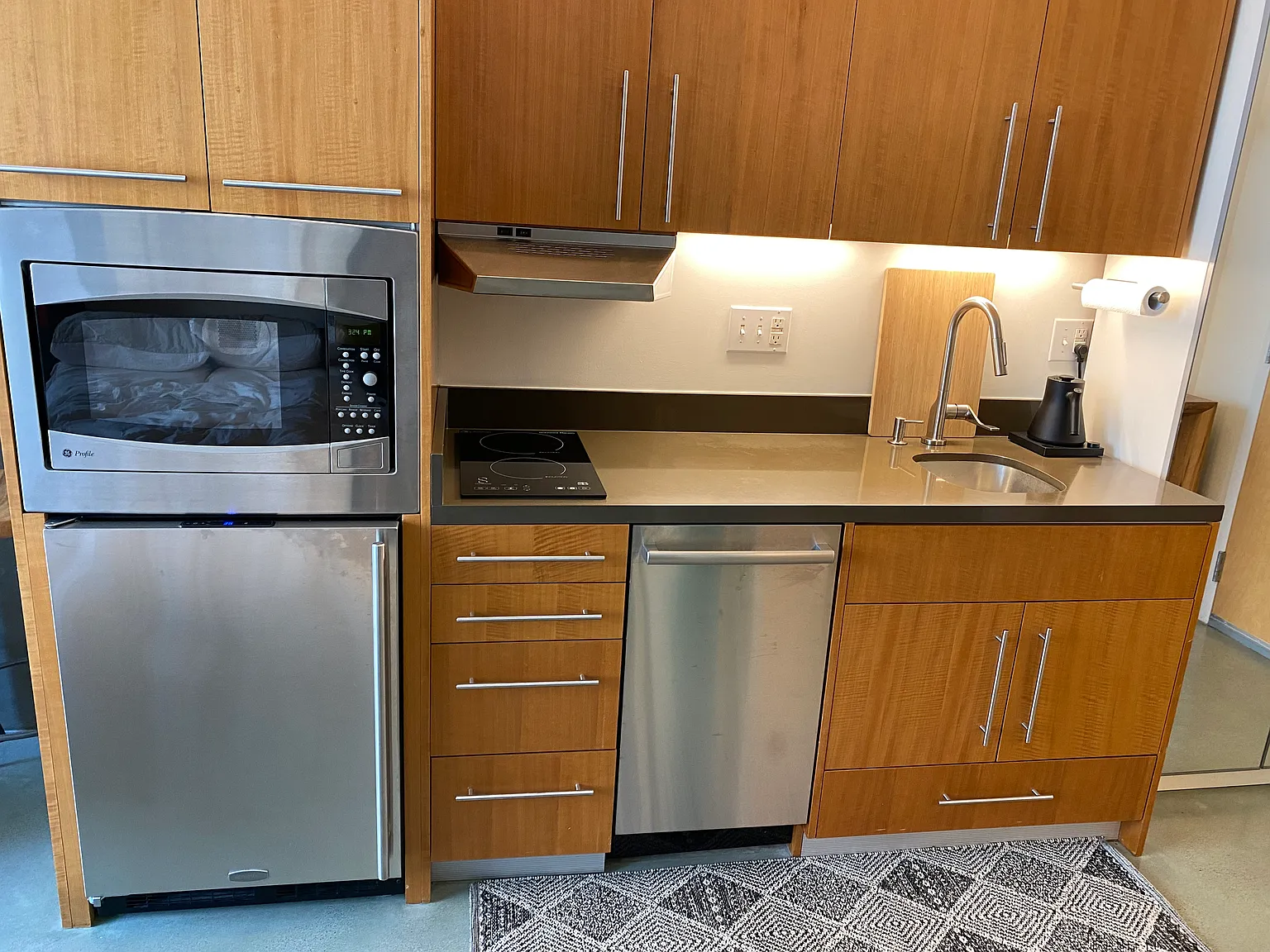Studio, 277 sqft, $2,700 — Photo 2