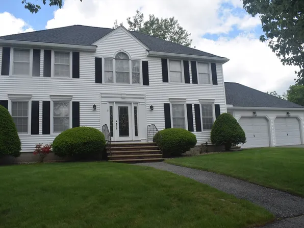 5 Rose Farm Ln, Woburn, MA 01801