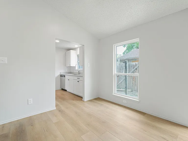5250 Gawain Dr #5250 — Photo 8