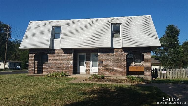 1st image of 1712 Dover Cir
