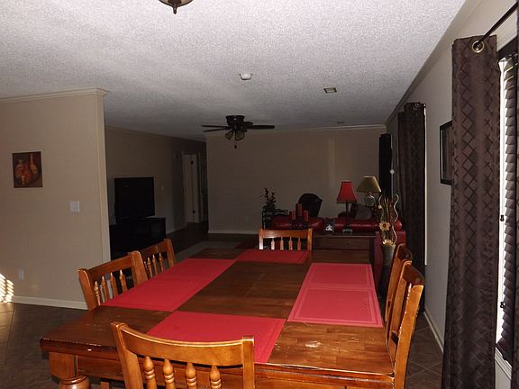  dining area to living room