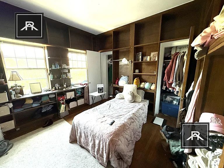 925 Beacon St #3 — Photo 12