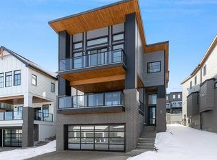 60 E Timberline Way SW, Calgary, AB T3H0W3