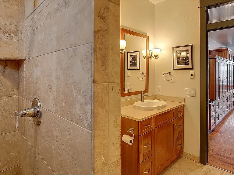 222 Inez St #A — Photo 17