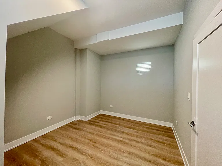 2158 W 21st St #3 — Photo 7