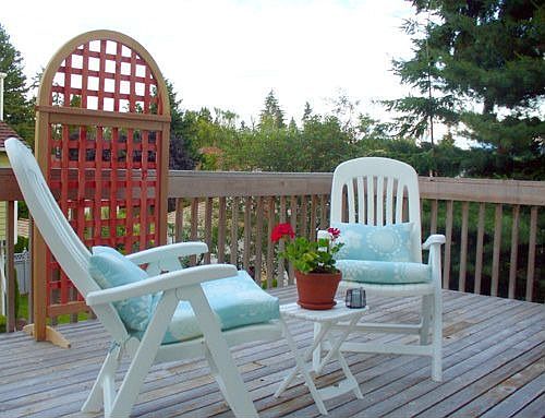 Inviting deck