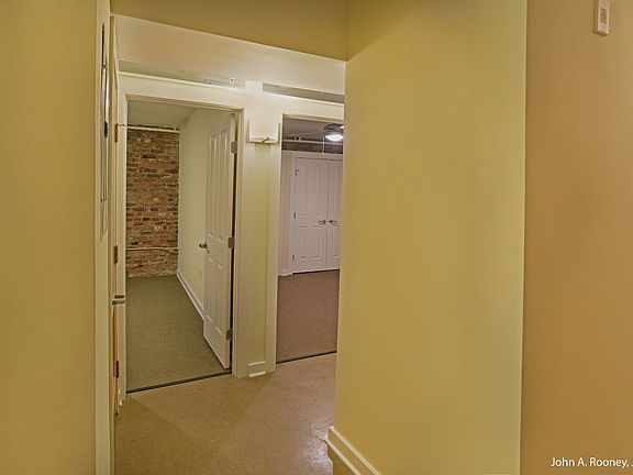 4th image of 133 N Sycamore St APT 3