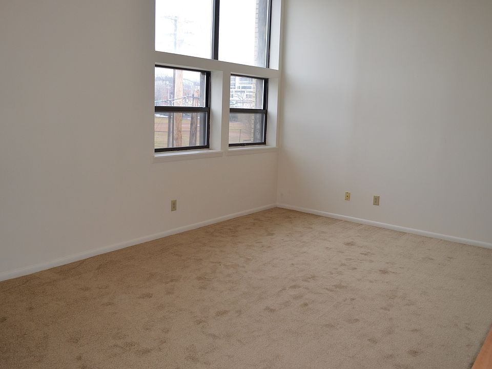 1605 HUTTON ST Troy NY Zillow