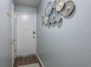 8325 Lowell Ave #6, Overland Park, KS 66212