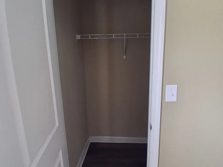 156 Silver St — Photo 11