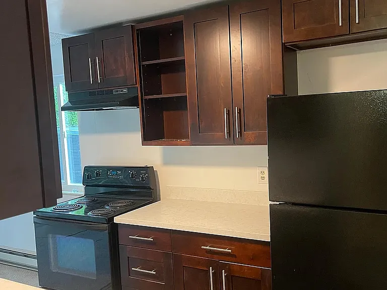 4267 Woodland Park Ave N #204 — Photo 2