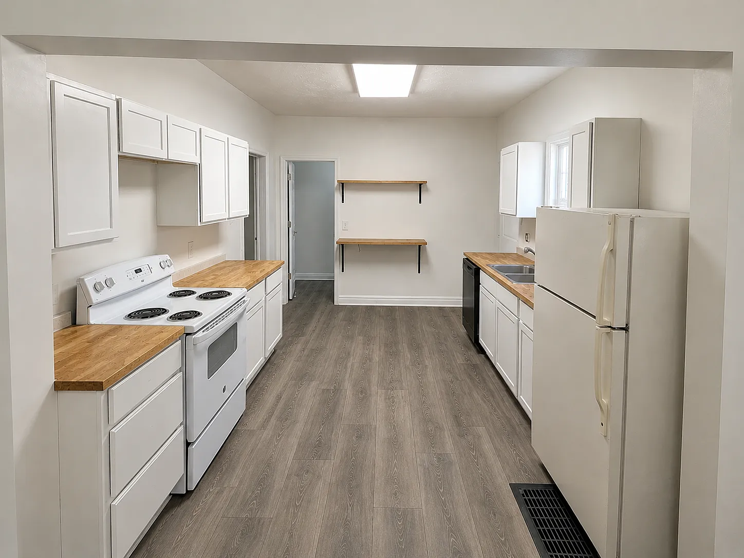 3 bed, 1704 sqft, $1,800 — Photo 2