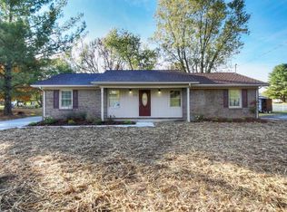 114 Camelot Ct, Elizabethton, TN 37643