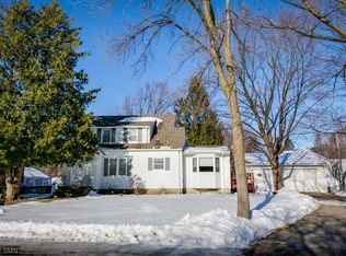 1053 Gordon Ave, Saint Paul, MN 55109