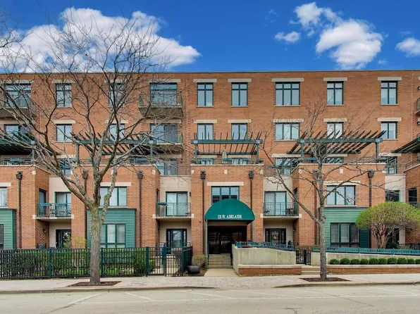 131 W Adelaide St Unit 310, Elmhurst, IL 60126