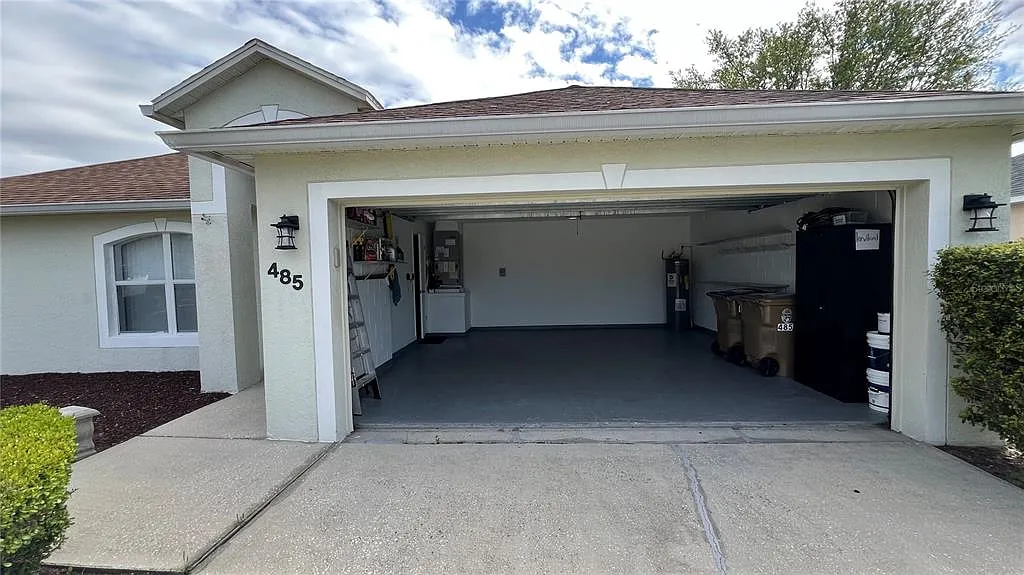 4 bed, 2.0 bath, 1535 sqft, $1,900 — Photo 2