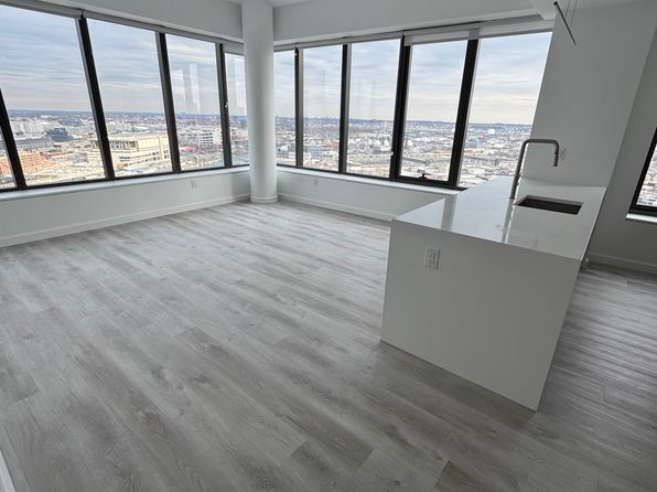 77 Commercial St #2926S