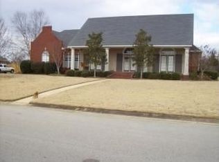 4650 Meadow Ridge Dr, Tupelo, MS 38801