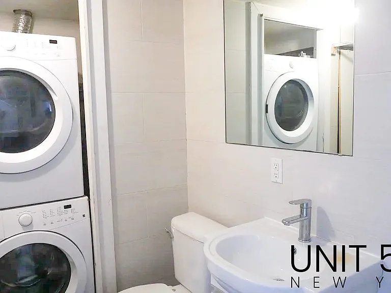 141 Dupont St #4B — Photo 23