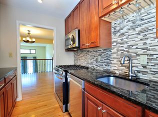 305 Timber Ln #305, Canton, CT 06019