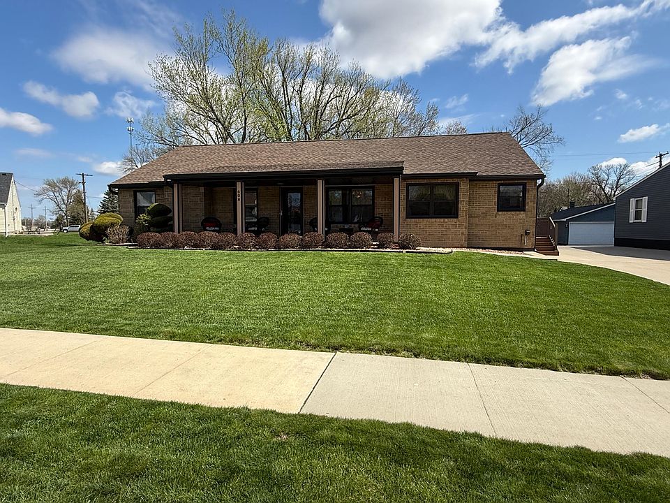 1st image of 608 4th St