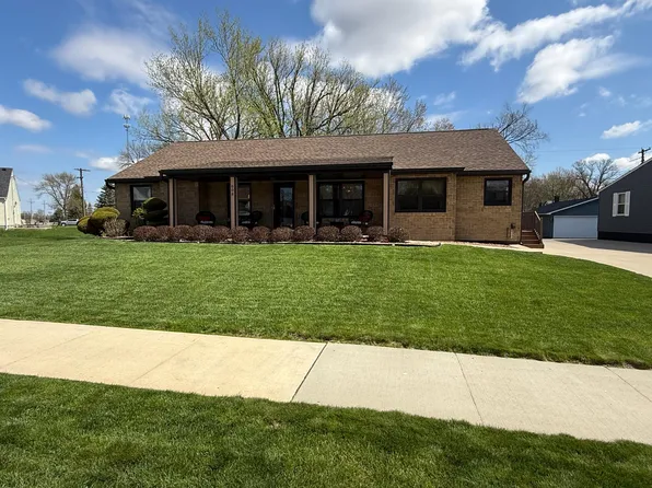 608 4th St, Morgan, MN 56266