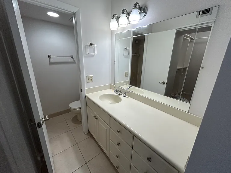 2911 SW 87th Ter #1607 — Photo 12