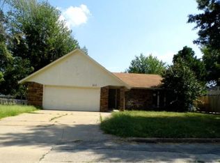 211 S East Ave E, Collinsville, OK 74021