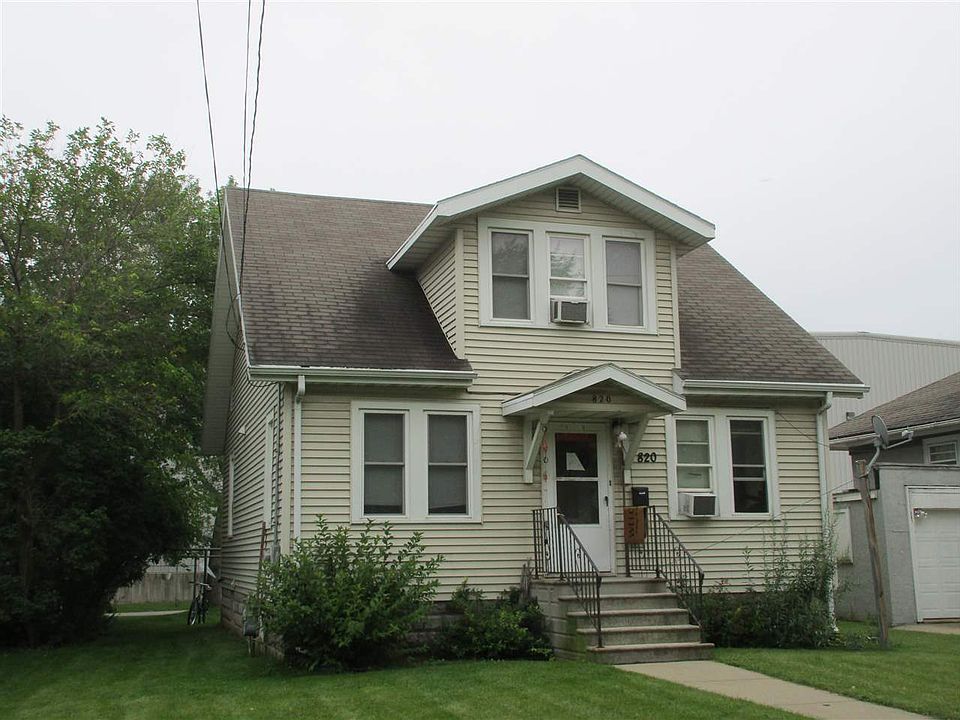 1st image of 820 N Broadway St