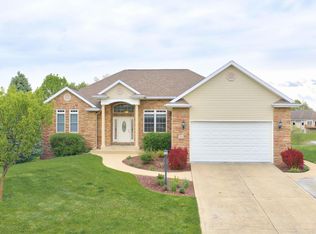 2072 Pheasant Ridge Dr, Warsaw, IN 46580