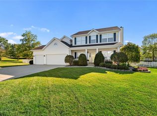 725 Hawk Run Dr, O'Fallon, MO 63368