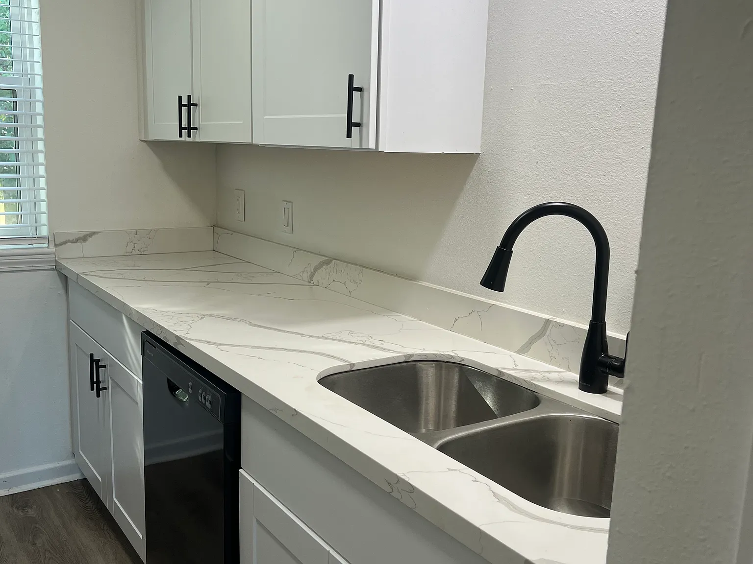 Goodwood Court at Mid-City — Photo 3