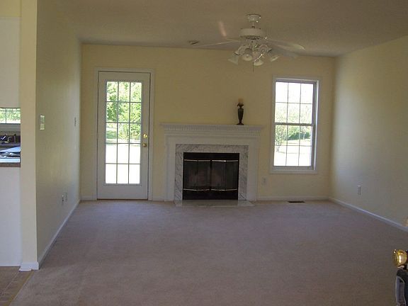 Spacious living room