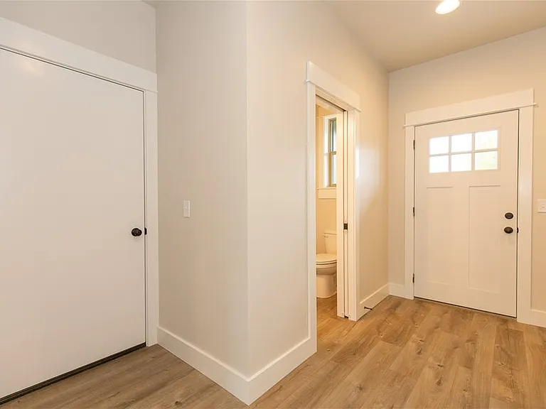 1211 W Summit St #A — Photo 2