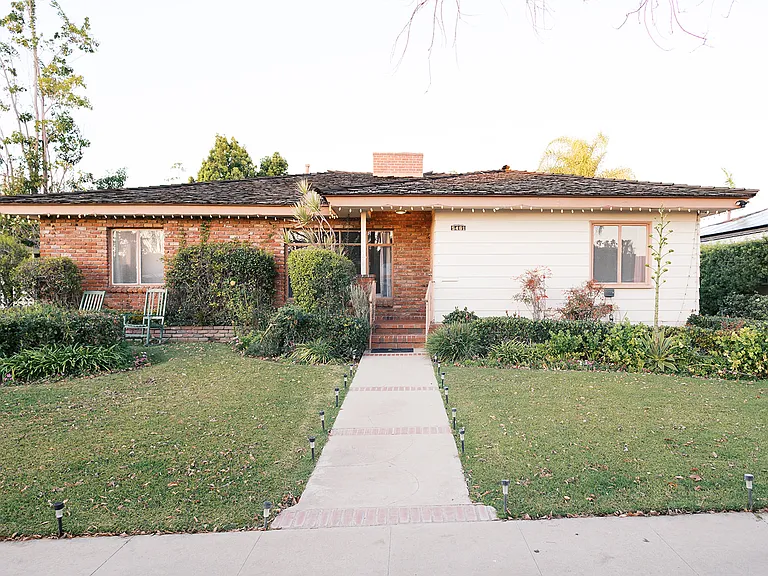 5461 E La Pasada St — Photo 1