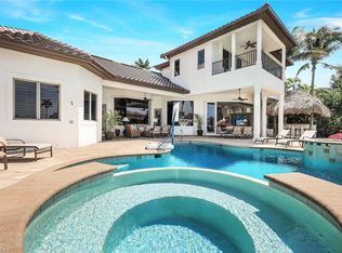 325 Hawser Ln, Naples, FL 34102