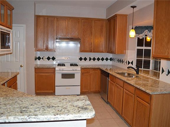 3rd image of 10109 Noel Dr