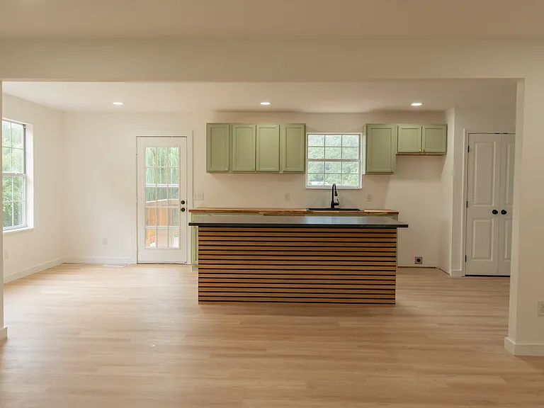 1001 Old Eastside Rd — Photo 27